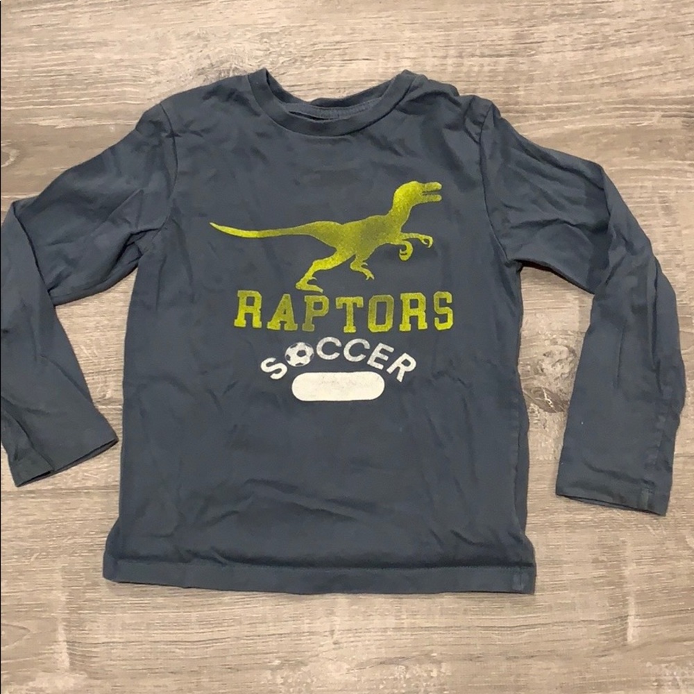 Gap boys long sleeve T-shirt size small (6-7)